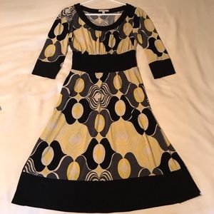 Dress Barn size 4 Black and Yellow dress
